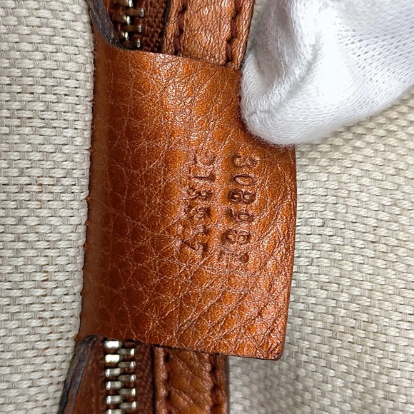 [0056] EUC Gucci Soho Chain Hobo in rare Copper Brown Color - Picture 8 of 9